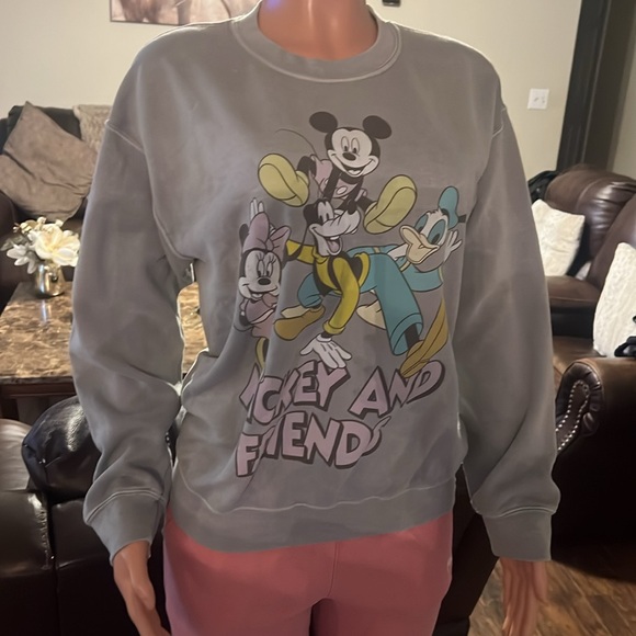 Disney 🤩 - Picture 3 of 5